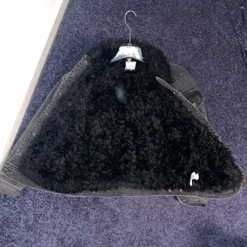 American Eagle size small destroyed black denim heavy furry down quilted jacket - Picture 3 of 10